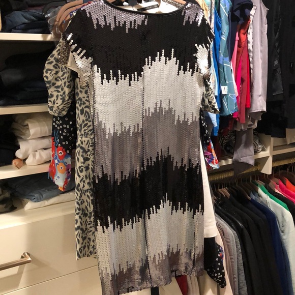 🏆HP🏆Jonathan Martin Sequin Tee Dress - Picture 6 of 7